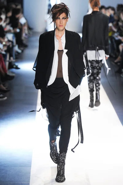 Look 8